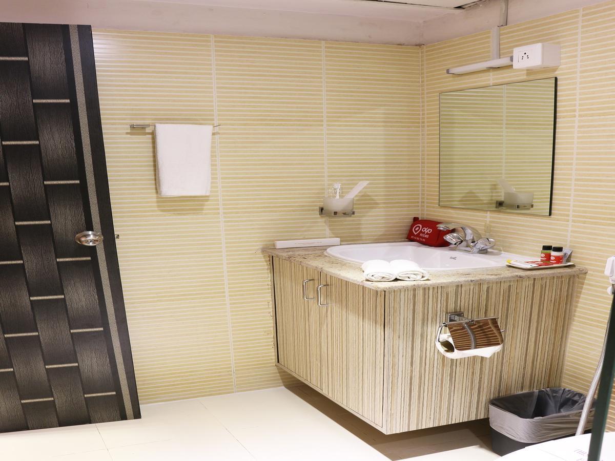 Oyo 662 Hotel Comfotel 加尔各答 外观 照片
