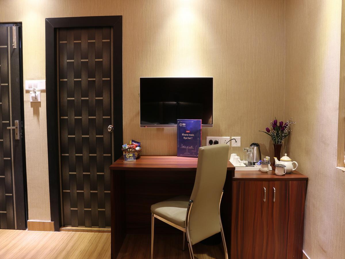 Oyo 662 Hotel Comfotel 加尔各答 外观 照片