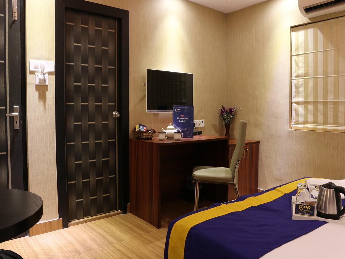 Oyo 662 Hotel Comfotel 加尔各答 外观 照片