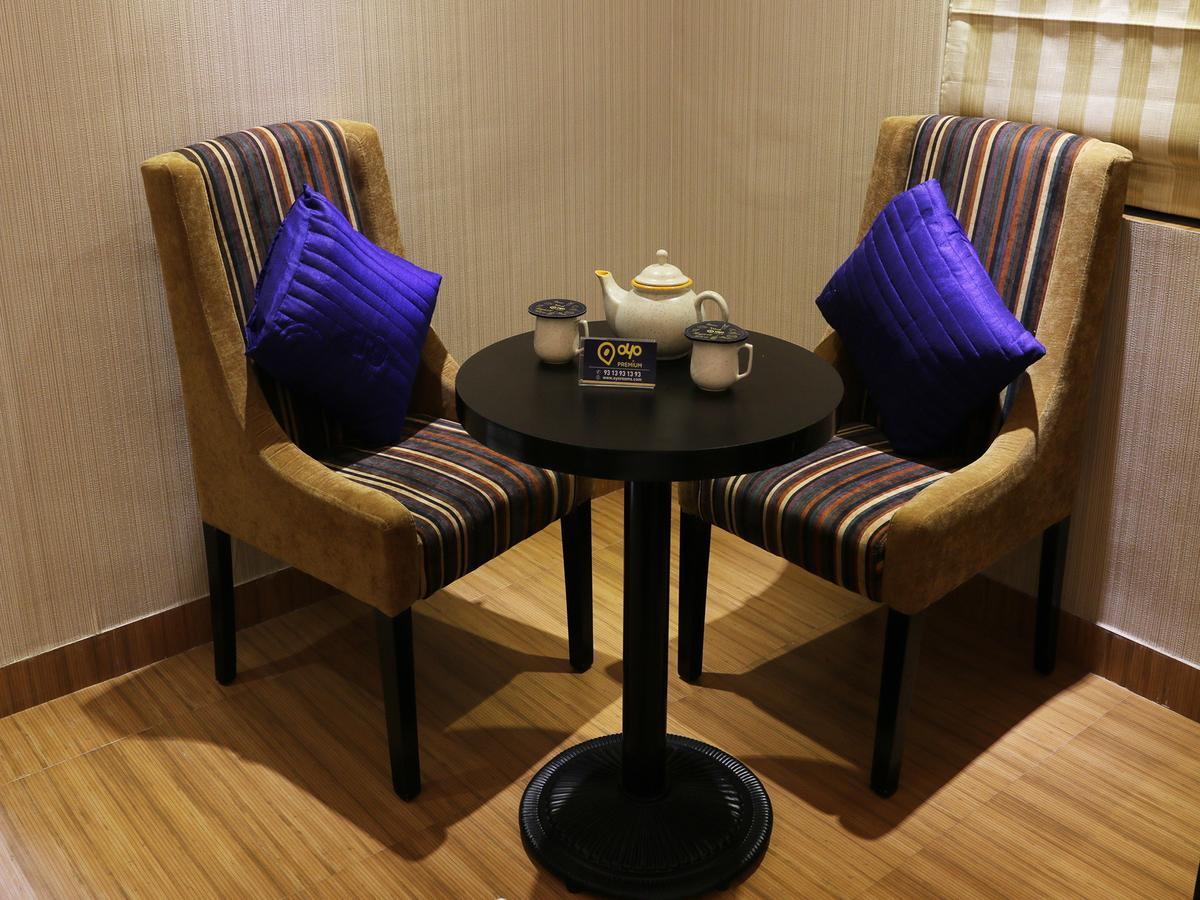 Oyo 662 Hotel Comfotel 加尔各答 外观 照片