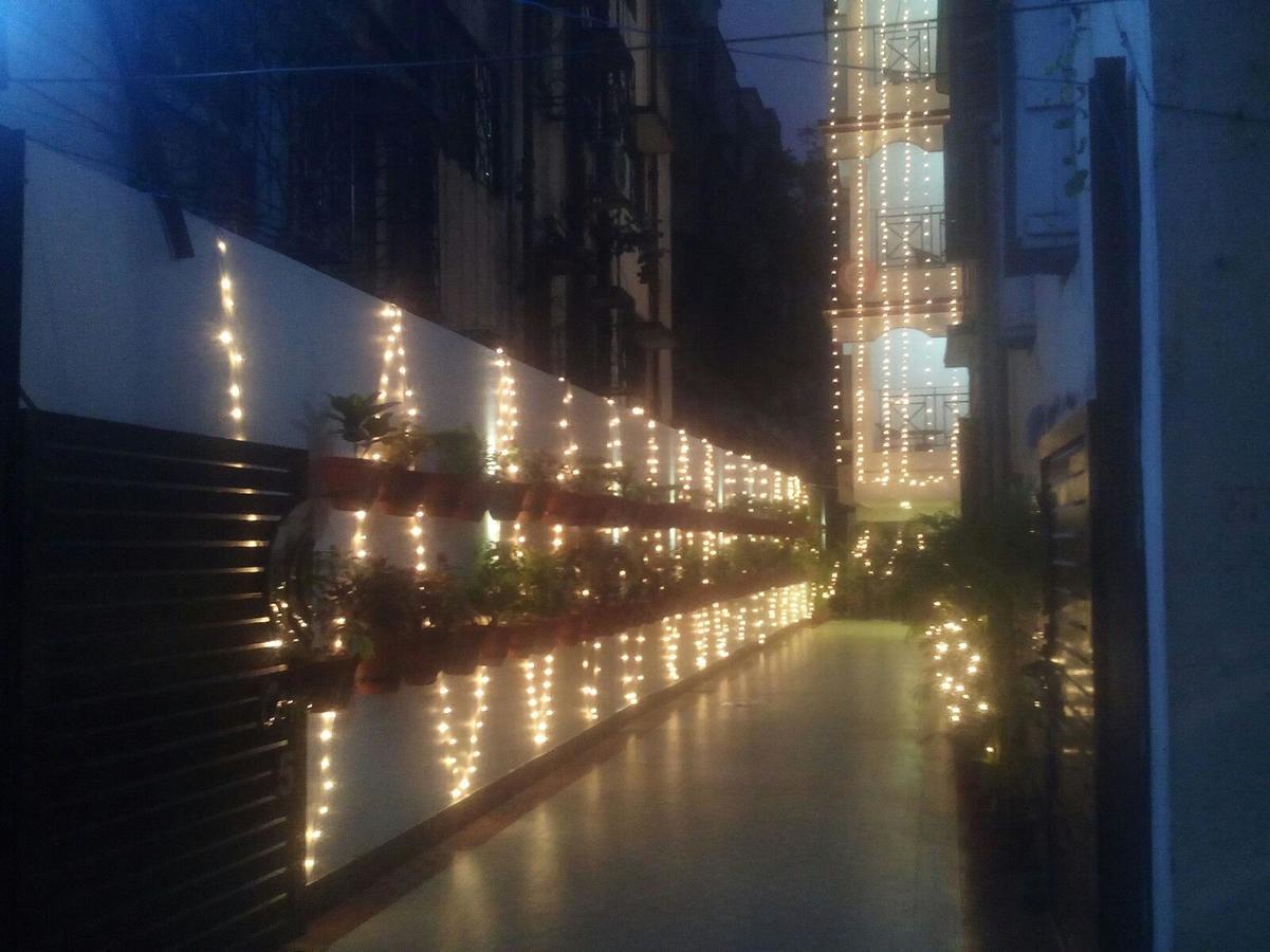 Oyo 662 Hotel Comfotel 加尔各答 外观 照片